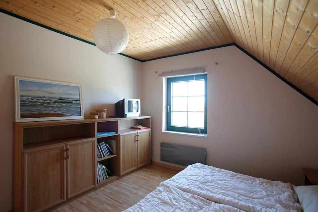 Trollhus - Grosses Familienfreundliches Ferienhaus Борн Екстериор снимка